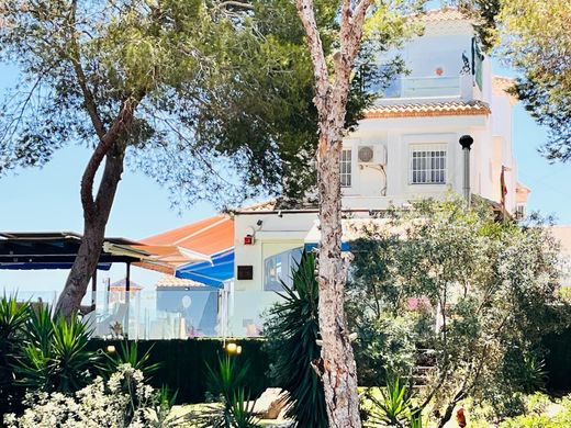 Luxury House for sale in Playas de Orihuela, 460 000 €, Photo 1