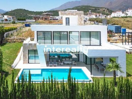 Luxury House for sale in Estepona, 2 495 000 €, Photo 2