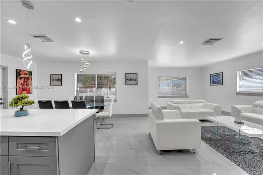 Luxury House for sale in Hollywood, 462 702 €, Photo 4