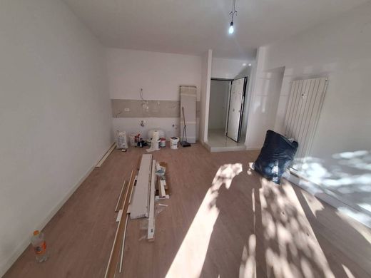 Luxury Apartment for sale in Rome, 460 000 €, Photo 6