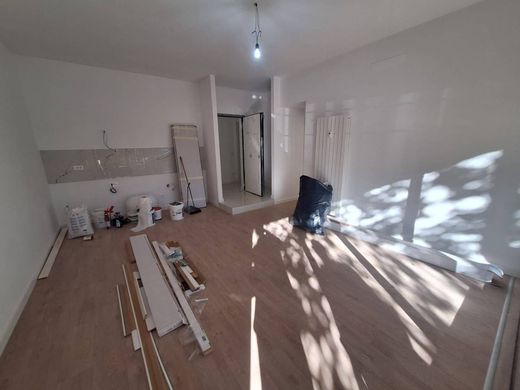 Luxury Apartment for sale in Rome, 460 000 €, Photo 7