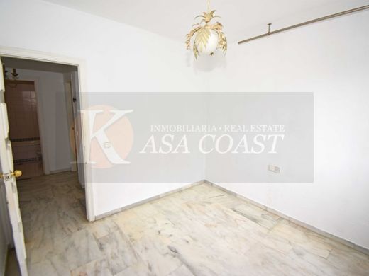 Luxury Apartment for sale in Fuengirola, 595 000 €, Photo 5