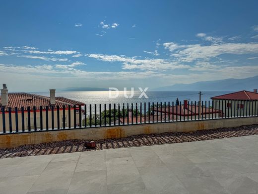 Luxury Apartment for sale in Rijeka, 550 000 €, Photo 1