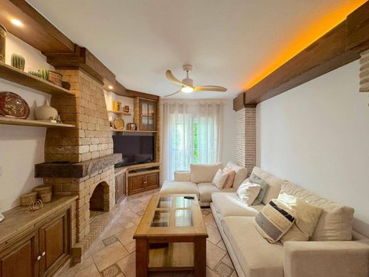 Appartement de luxe à vendre à Estepona, 439 000 €, Photo 2