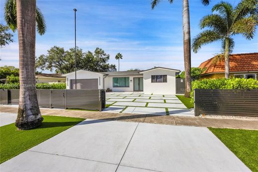 Luxury House for sale in Hollywood, 1 115 120 €, Photo 2