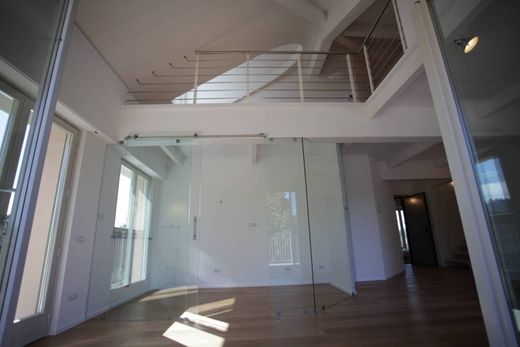 Luxury Apartment for sale in Turin, 716 000 €, Photo 3