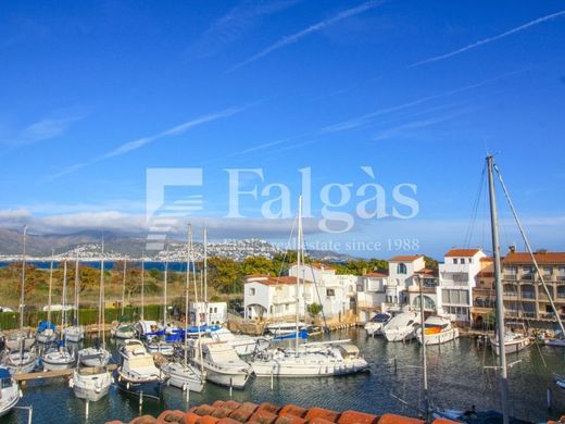 Maison de luxe à vendre à Empuriabrava, 475 000 €, Photo 1