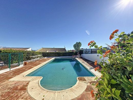 Maison de luxe à vendre à Manilva, 598 000 €, Photo 1