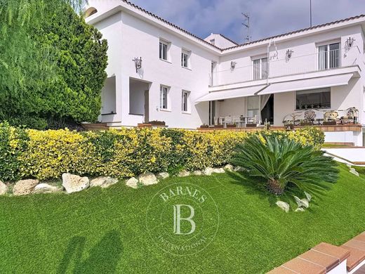 Luxury House for sale in Mataró, 1 200 000 €, Photo 3