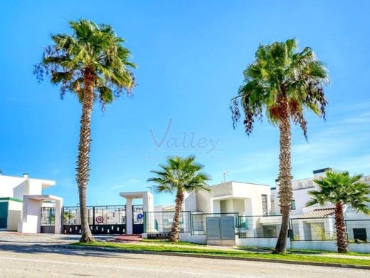 Luxury Apartment for sale in Alcaidesa, 670 000 €, Photo 3