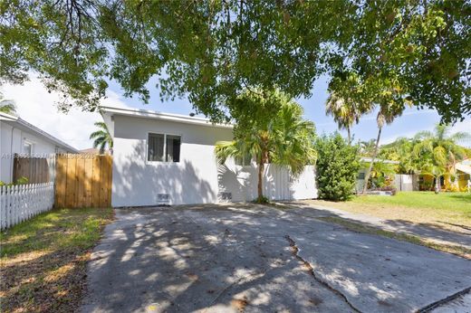 Luxury House for sale in Hollywood, 416 346 €, Photo 5