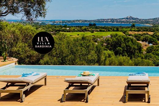 Luxury House for sale in Olbia, 2 000 000 €, Photo 1