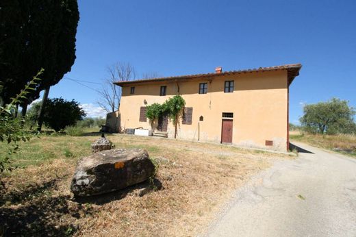 Luxury House for sale in Quarrata, 495 000 €, Photo 1
