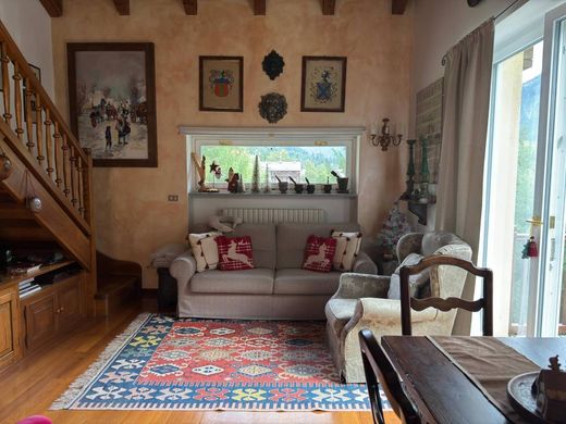 Appartement de luxe à vendre à Courmayeur, 950 000 €, Photo 3