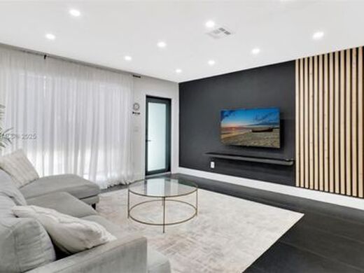 Luxury House for sale in Hollywood, 480 729 €, Photo 6