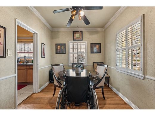 Luxury Apartment for sale in Los Angeles, 763 932 €, Photo 5