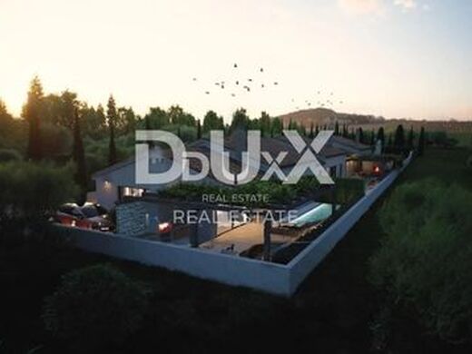 Maison de luxe à vendre à Porec, 478 000 €, Photo 7