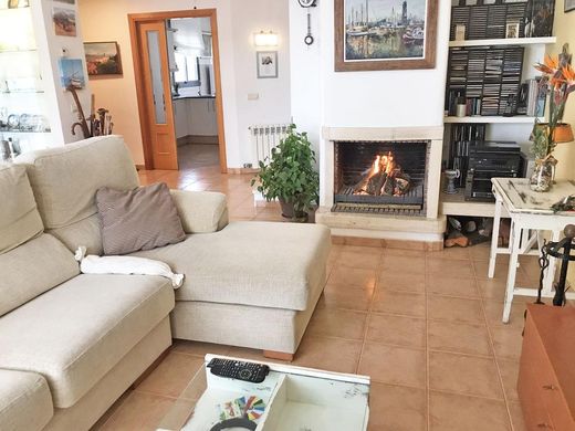 Luxury House for sale in Sant Pol de Mar, 565 000 €, Photo 5