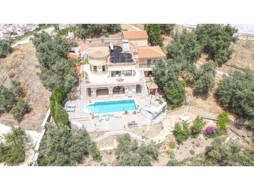 Luxury House for sale in Sayalonga, 650 000 €, Photo 2
