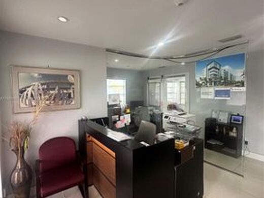 Luxury House for sale in Hollywood, 536 528 €, Photo 3