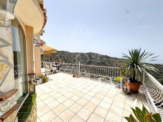 Luxury House for sale in Sayalonga, 650 000 €, Photo 4