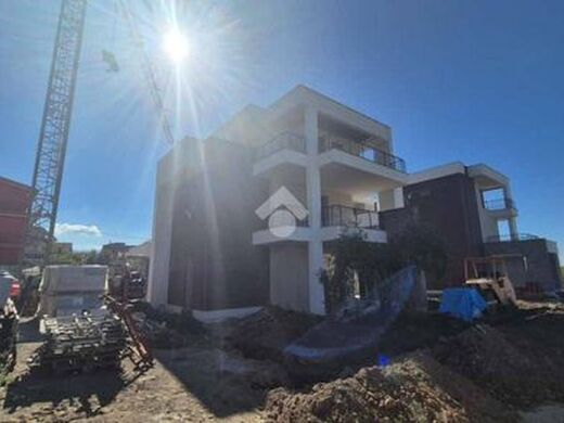 Maison de luxe à vendre à Rome, 550 000 €, Photo 2