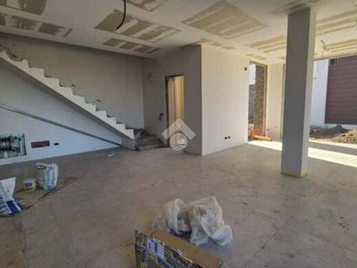 Maison de luxe à vendre à Rome, 550 000 €, Photo 4