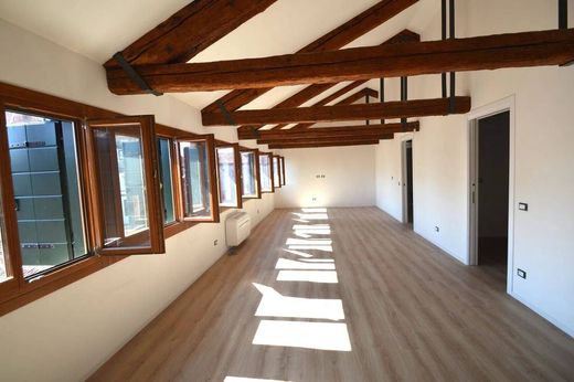 Luxury Apartment for sale in Venice, 960 000 €, Photo 1