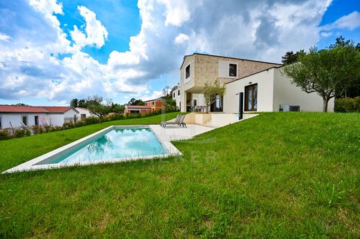 Maison de luxe à vendre à Porec, 650 000 €, Photo 6
