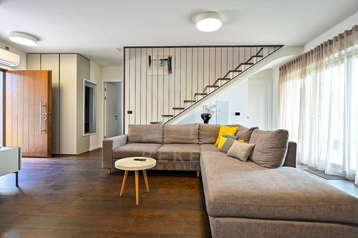 Maison de luxe à vendre à Porec, 650 000 €, Photo 7