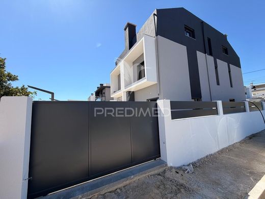 Luxury House for sale in Seixal, 480 000 €, Photo 3