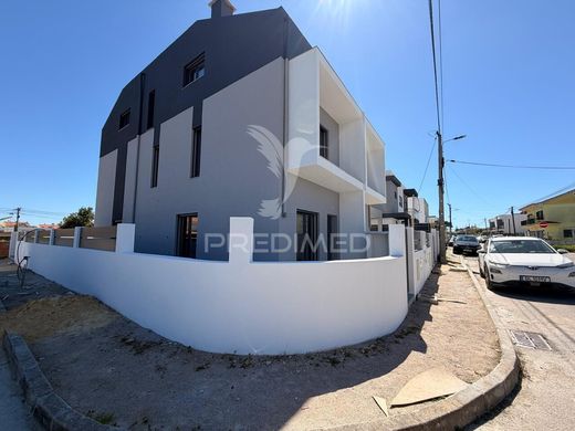 Luxury House for sale in Seixal, 480 000 €, Photo 4