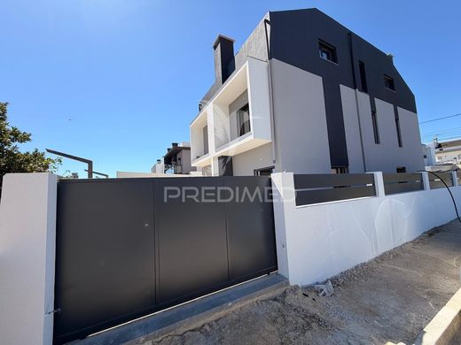 Luxury House for sale in Seixal, 480 000 €, Photo 6