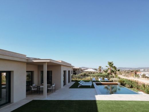 Luxury House for sale in Faro, 2 450 000 €, Photo 1
