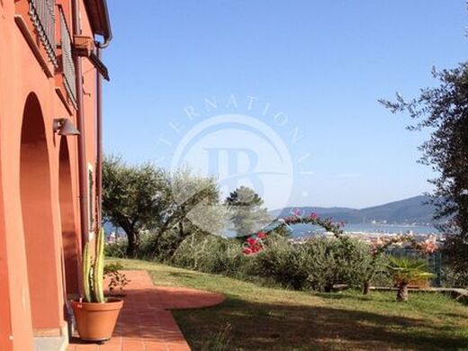 Luxury House for sale in La Spezia, 950 000 €, Photo 3