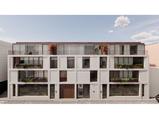 Luxury Apartment for sale in Porto, 450 000 €, Photo 1