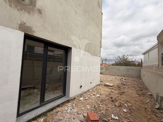 Luxury House for sale in Seixal, 420 000 €, Photo 1