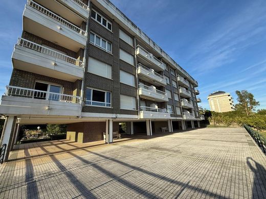 Luxury Apartment for sale in Castro-Urdiales, 400 000 €, Photo 3