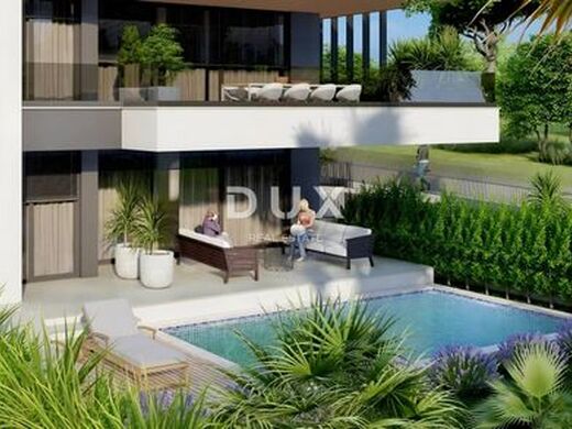 Luxury Apartment for sale in Rovinj, 749 000 €, Photo 1