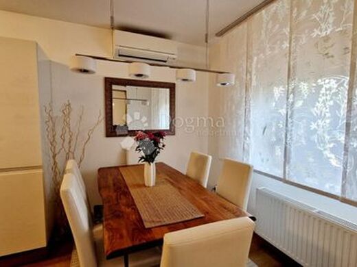 Luxury House for sale in Pula, 770 000 €, Photo 2