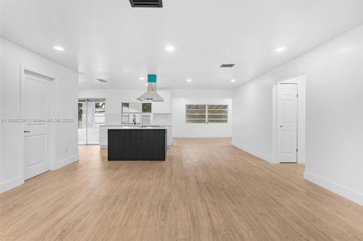 Luxury House for sale in Hollywood, 480 729 €, Photo 4