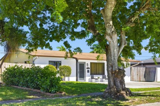 Luxury House for sale in Hollywood, 480 729 €, Photo 3