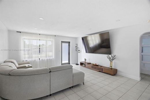 Luxury House for sale in Hollywood, 480 729 €, Photo 7