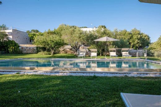 Luxury House for sale in Ostuni, 1 450 000 €, Photo 1