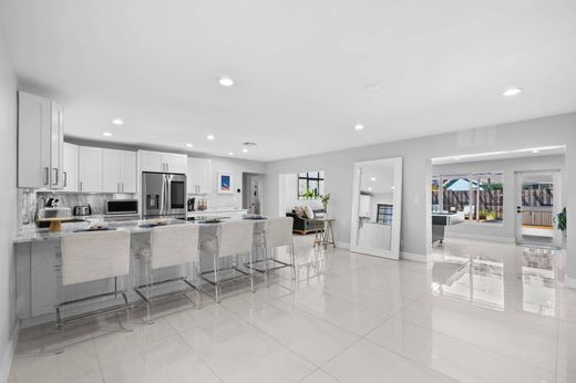 Luxury House for sale in Hollywood, 678 086 €, Photo 6