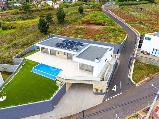 Luxury House for sale in Calheta, 1 400 000 €, Photo 2