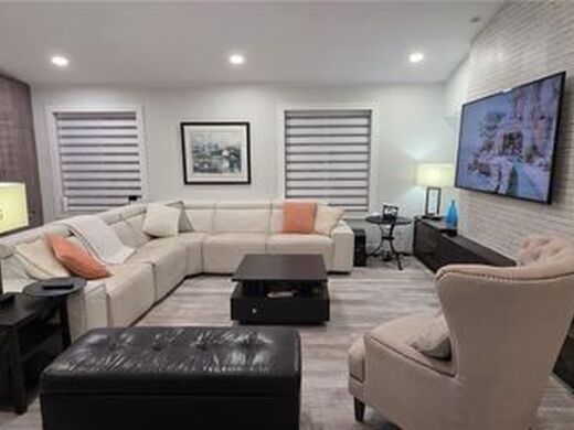 Luxury House for sale in Hollywood, 711 651 €, Photo 3