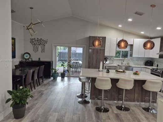 Luxury House for sale in Hollywood, 711 651 €, Photo 5