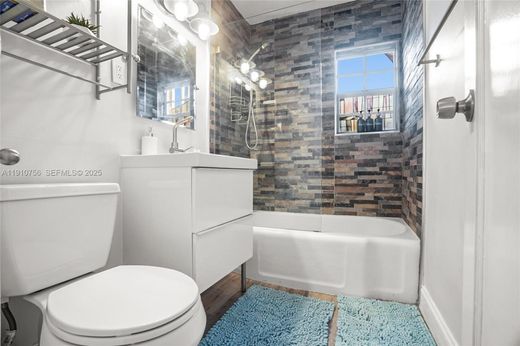 Luxury House for sale in Hollywood, 574 300 €, Photo 7