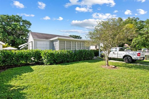 Luxury House for sale in Hollywood, 472 145 €, Photo 3